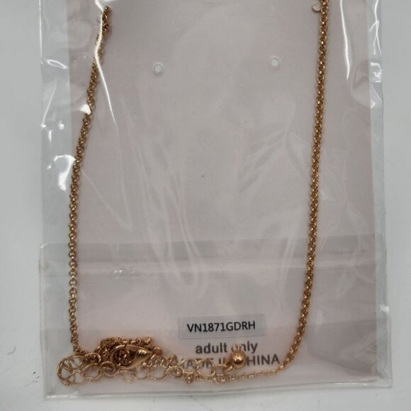 NO 3 Gold & Silver Tone Cutout Clamshell Necklace NWT - Picture 4 of 4
